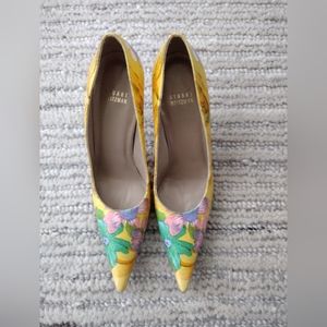 NEW NWOT Stuart Weitzman Printed Yellow Floral Pumps Heels Fit a Size 7.5.